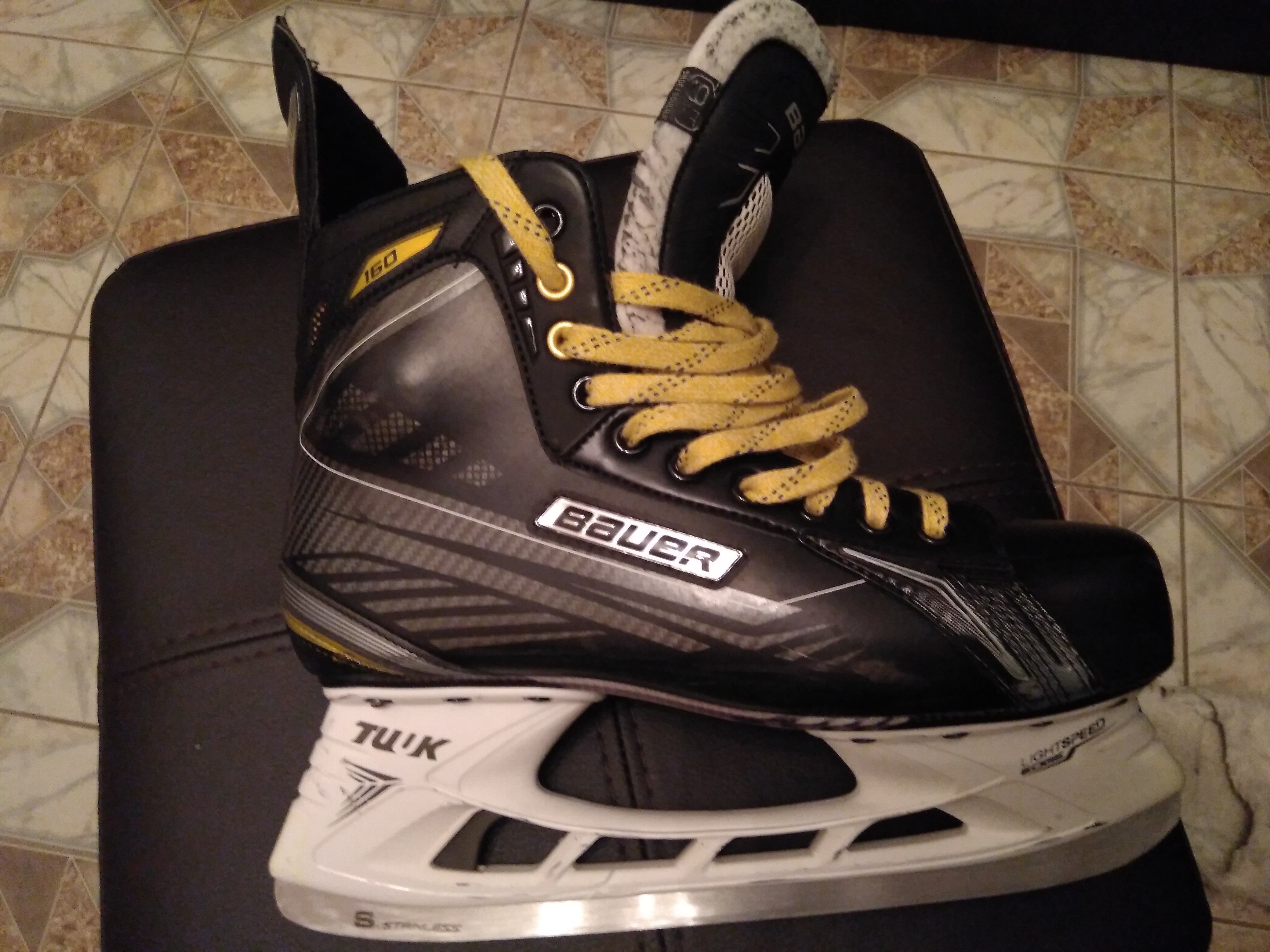 Хоккейные коньки Bauer Supreme one 9